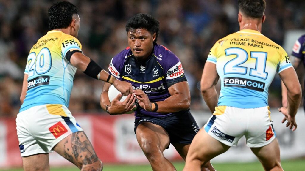 Stefano Utoikamanu (c) expects the Dragons will be fired-up after a first round golden point loss.
