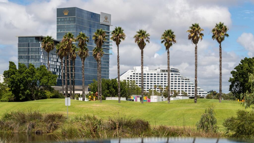 A boilermaker who murdered his lawyer girlfriend in a hotel room has been handed a life sentence.
