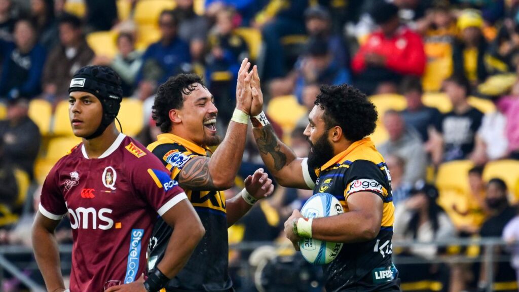 The Hurricanes have continued their impressive form in Super Rugby Pacific, by thumping the Reds.

