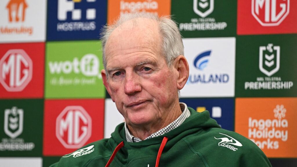 South Sydney mentor Wayne Bennett has delivered strong words to Zak Lomax.

