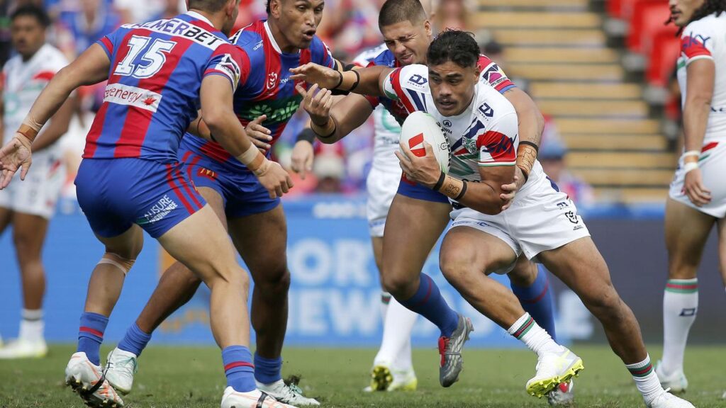 The Warriors’ Jacob Laban looks to break free in the visitors’ impressive win over Newcastle. 
