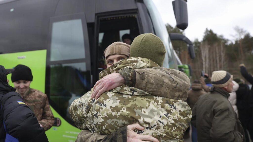 Ukrainian authorities have announced the exchange of 200 prisoners of war each with Russia.
