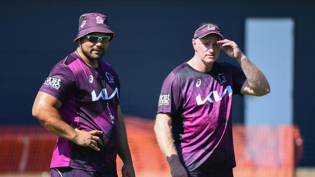 Ex-Brisbane Broncos assistant coach Ben Te’o (l) is not expected to join neighbours Gold Coast.
