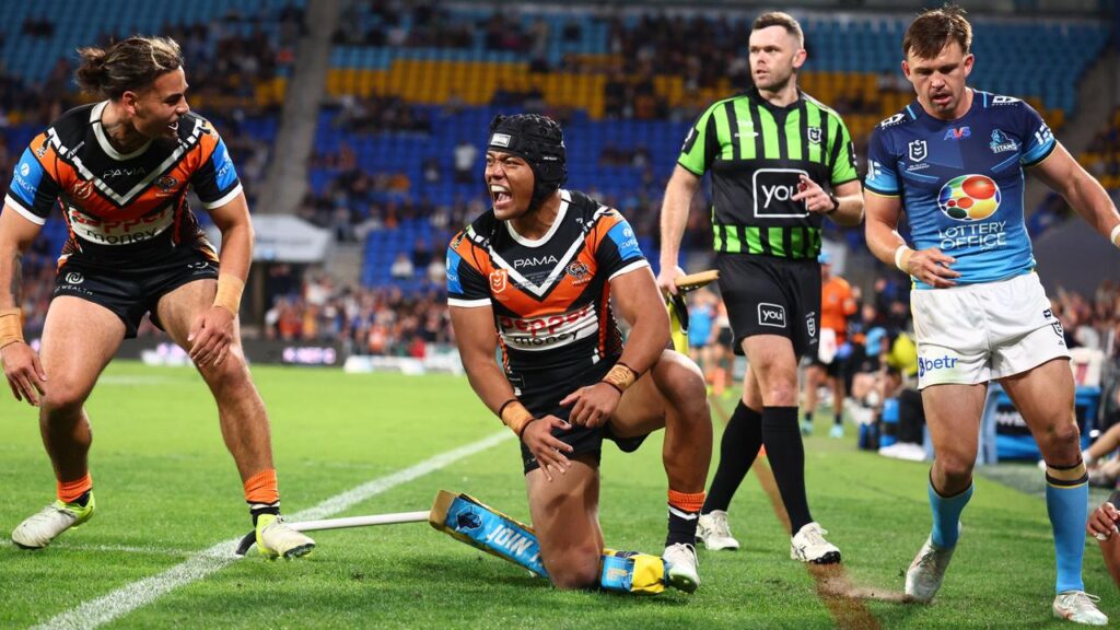 Heamasi Makasini (c) has been named in Wests Tigers’ starting line-up against the Cowboys.
