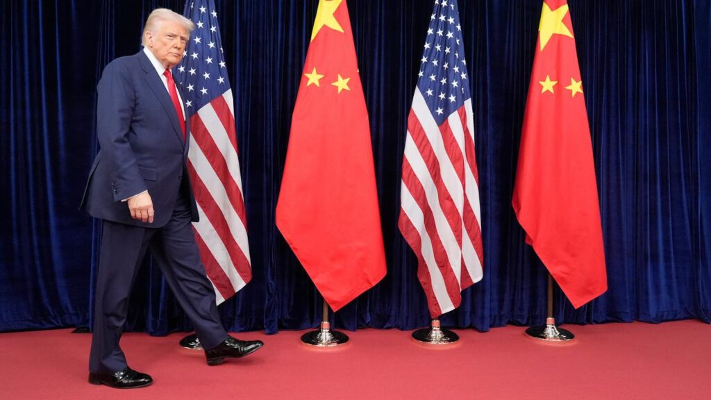 US President Donald Trump says he intends to meet Xi Jinping in about five to six weeks’ time.
