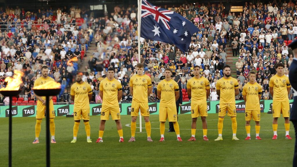 Outgoing Mariners coach Warren Moon believes the struggling A-League Men club has a bright future.
