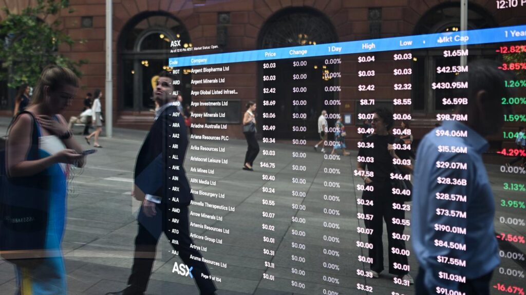 The S&P/ASX200 has been unable to hold above 9000 points for a third straight session.
