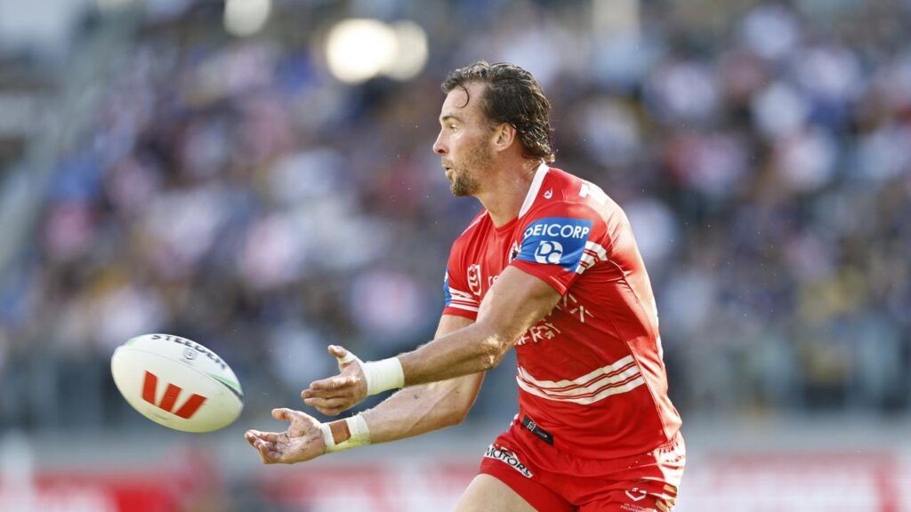 Clint Gutherson is happy to hand over the Dragons’ No.1 jersey, if the club signs Scott Drinkwater.
