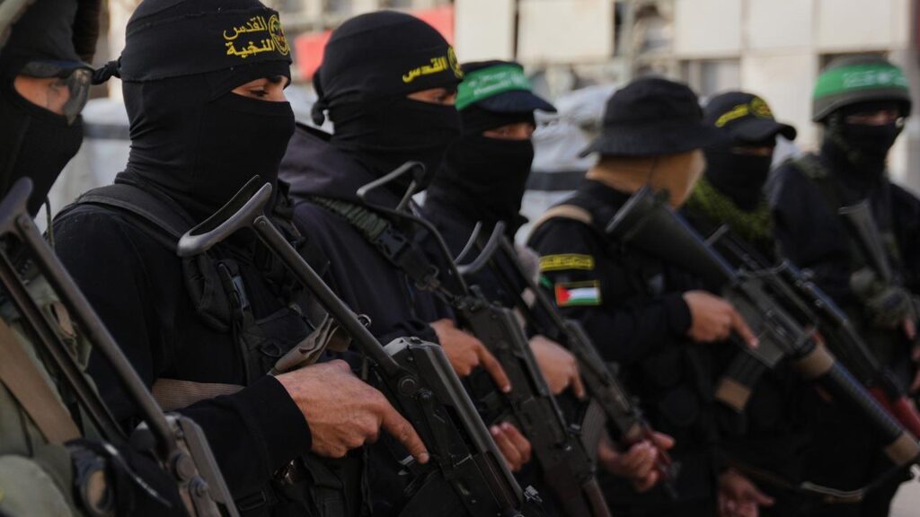 Members of an Israeli-backed militia say they killed five Hamas members in Gaza Strip clashes.

