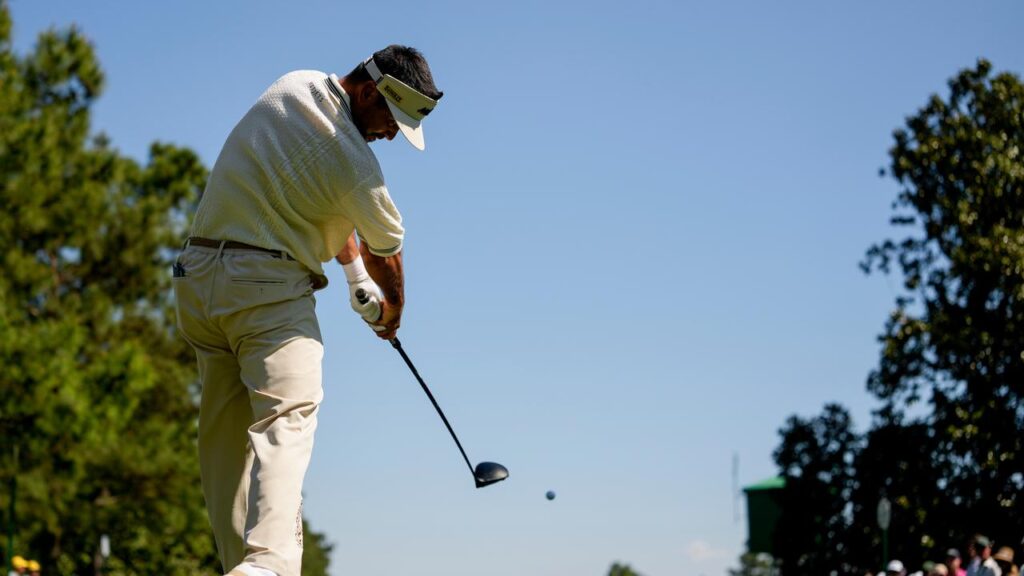 Jason Day has gone on a run of birdies to put himself in contention to win the Masters.
