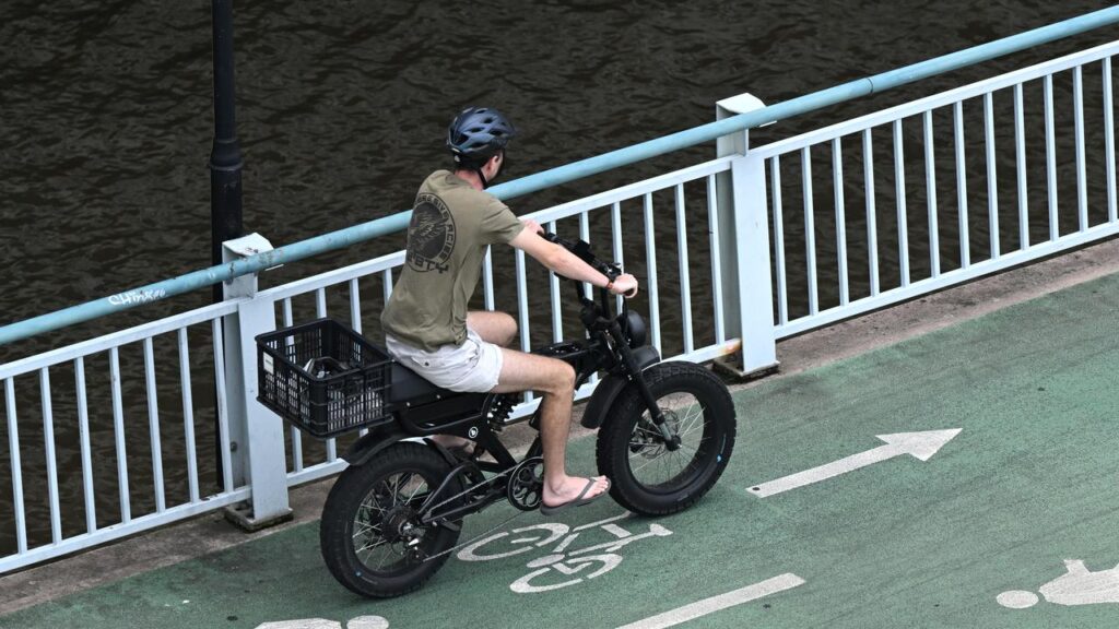More people are contemplating buying e-bikes, Bicycle Industries Australia members say.
