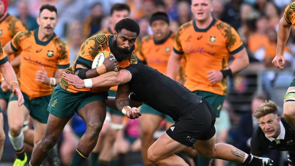 Wallaby Marika Koroibete scored as Saitama beat Yokohama to grab top spot in Japanese club rugby.
