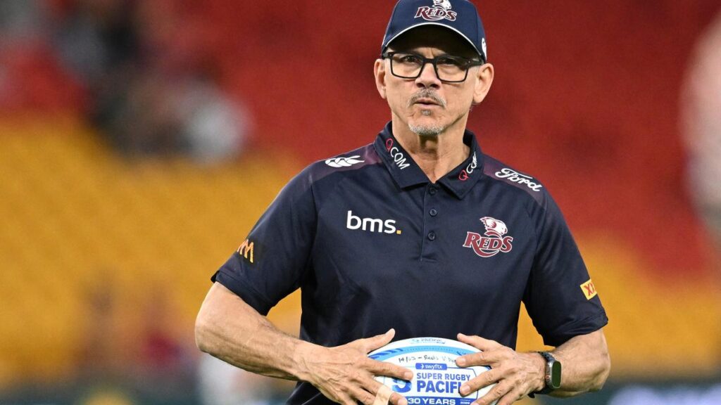 Les Kiss and his Queensland Reds face a big challenge against the Crusaders this week.
