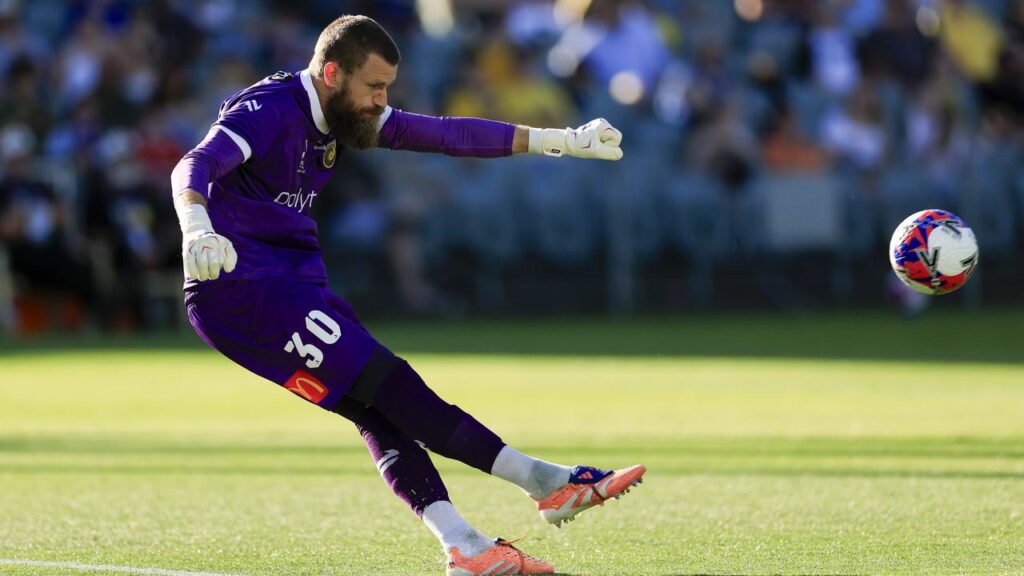 Andrew Redmayne defied retirement calls to bring up a major milestone in A-League Men.
