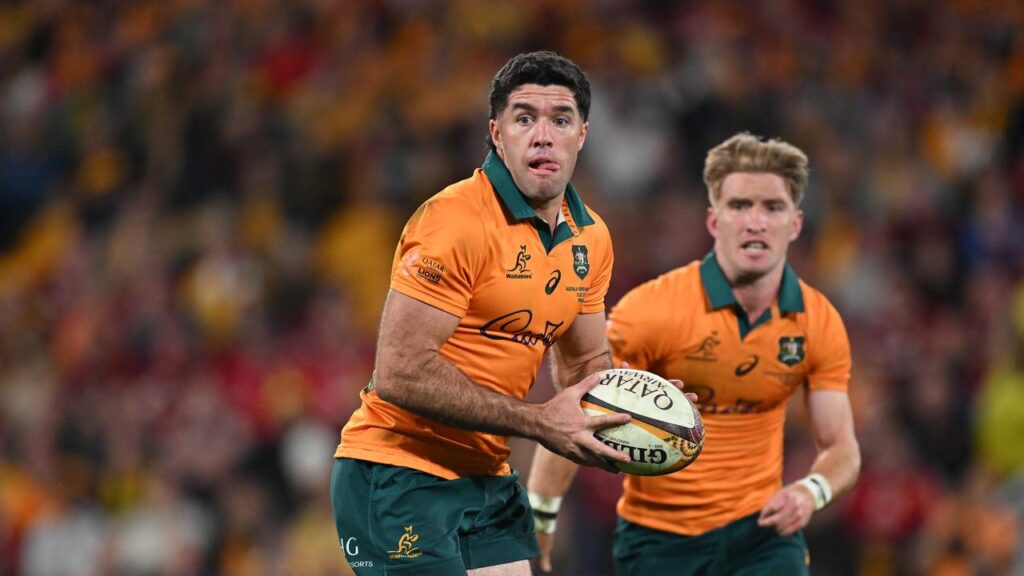 Former Wallabies star Matt Giteau says Ben Donaldson did nothing wrong to lose his Test spot.
