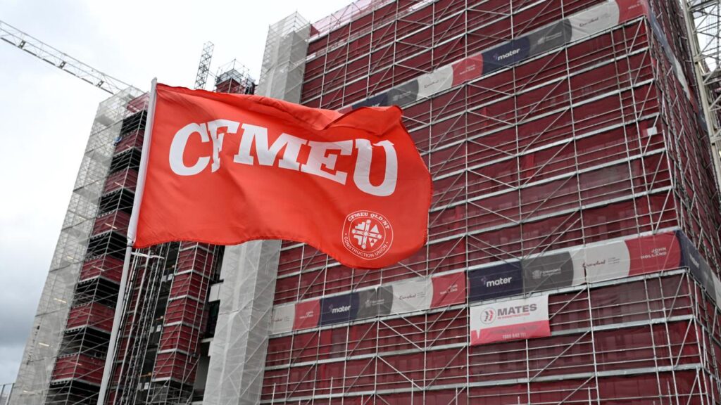 An inquiry has heard a union had a “hotline” to the mobile phone of a state’s workplace safety boss.
