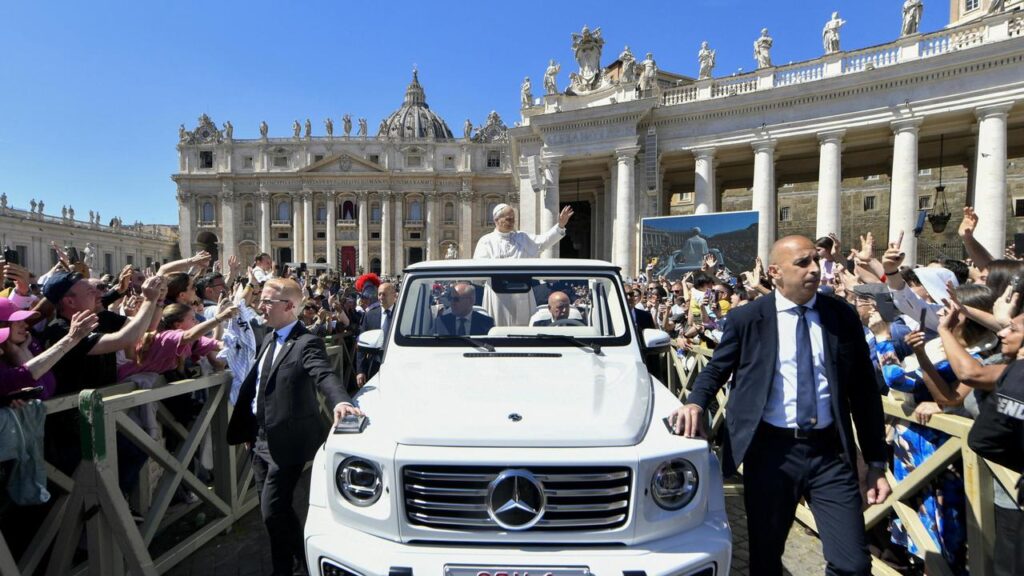 Pope Leo has greeted huge crowds at the Vatican City on Easter Sunday.
