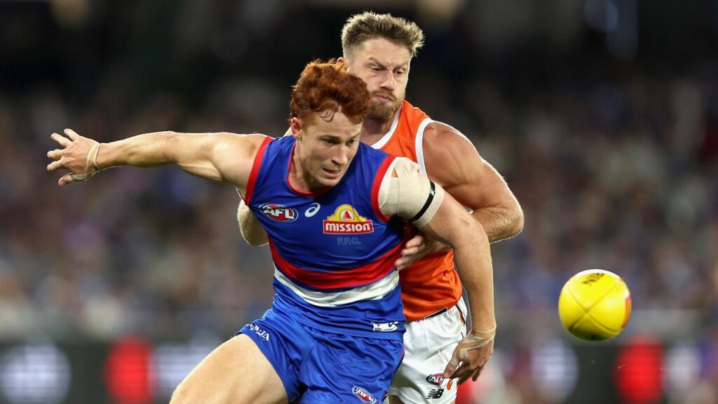 Ed Richards will return from a knee injury for the Western Bulldogs’ big game against Hawthorn.
