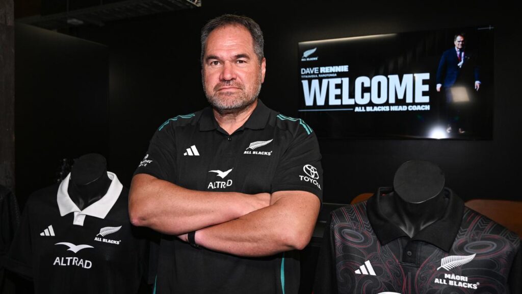 New All Blacks coach Dave Rennie has guided the Kobe Steelers to another win in Japan.
