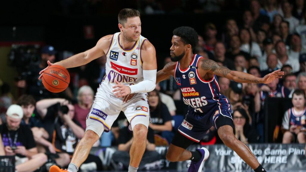 The Sydney Kings and the Adelaide 36ers do battle again on Sunday for the NBL title.
