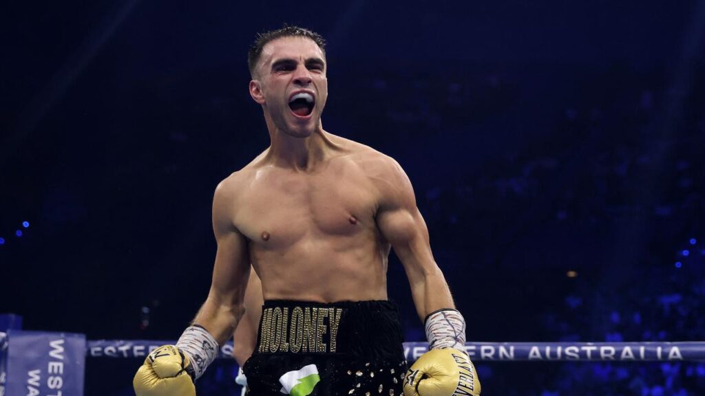 Australian boxer Andrew Moloney has locked in a world title shot in Japan.
