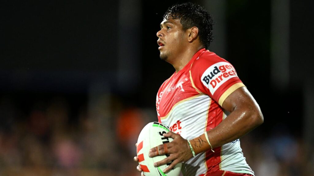 Selwyn Cobbo has signed a new deal with the Dolphins for the 2027 season.
