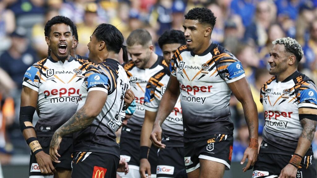 Wests Tigers have held on for a two point win in an Easter Monday thriller against Parramatta.
