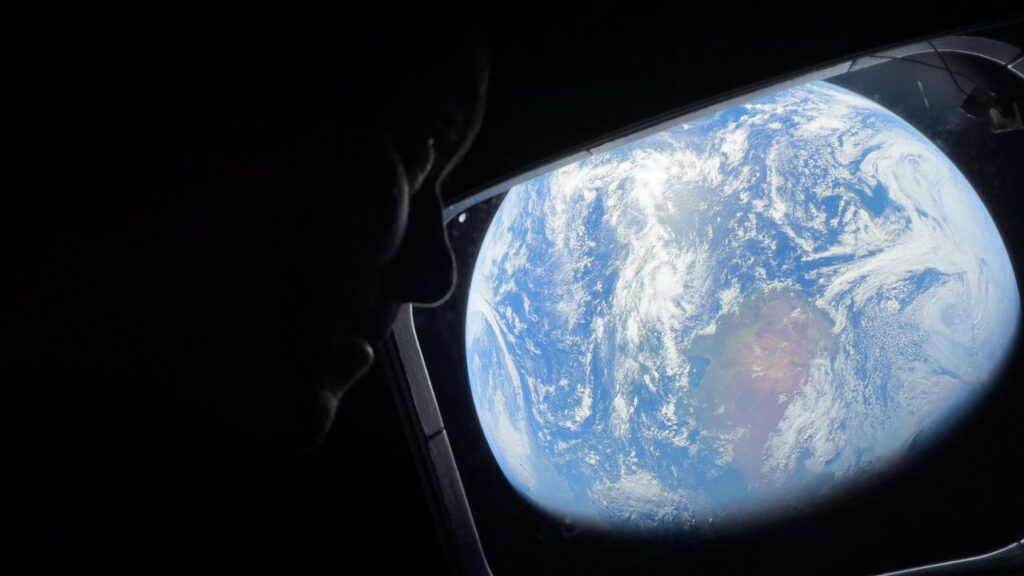 Astronauts en route to the far side of the moon say earth is looking smaller and smaller.
