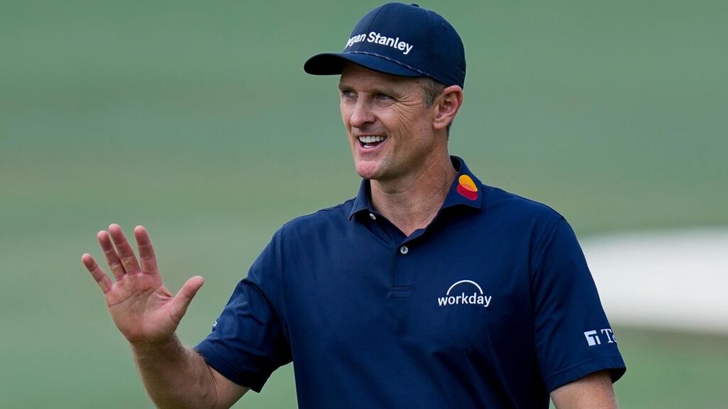 Justin Rose was riding a wave of support as he led the Masters going into the final nine holes.
