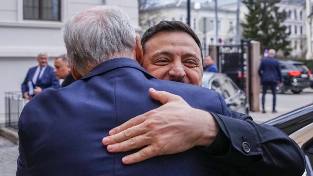 Norwegian Prime Minister Jonas Gahr Store has greeted Ukrainian President Volodymyr Zelenskiy.
