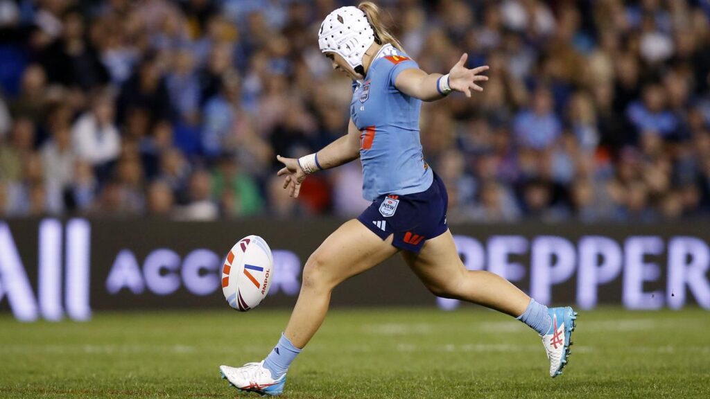 A late Jesse Southwell field goal has steered NSW to a series-opening Origin win in Newcastle.
