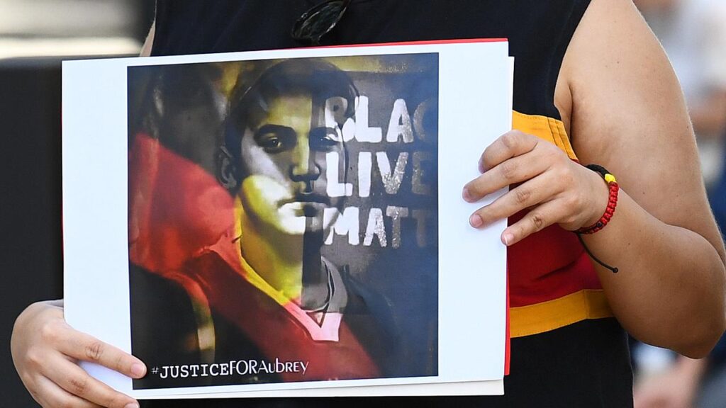 Police were not wearing body cameras when Aubrey Donahue was shot dead.
