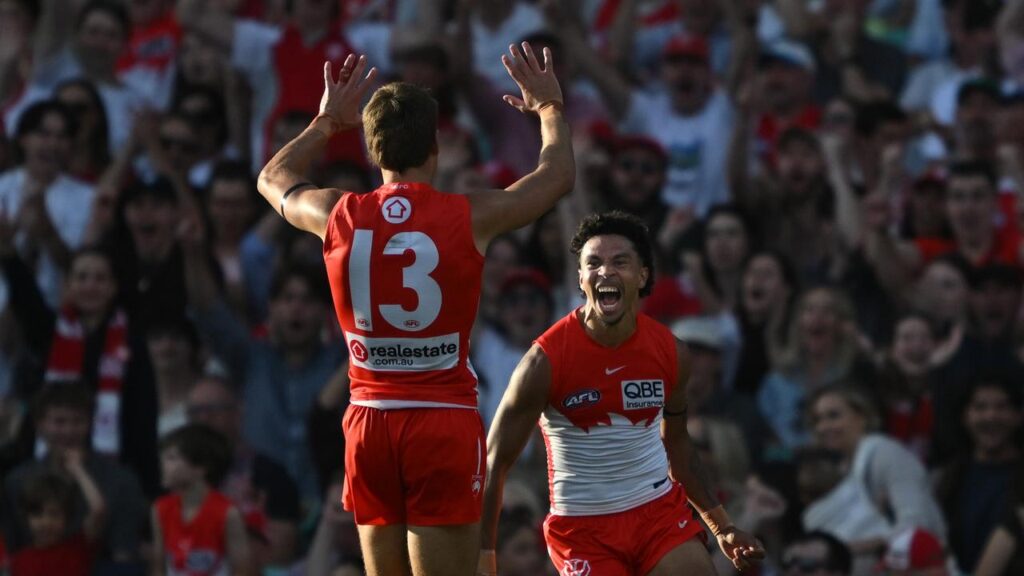Malcolm Rosas has kicked seven goals to lead Sydney to victory over Melbourne at the SCG.
