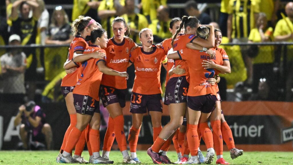 Brisbane Roar scored a thrilling win over Wellington Phoenix in the first leg of their semi-final.

