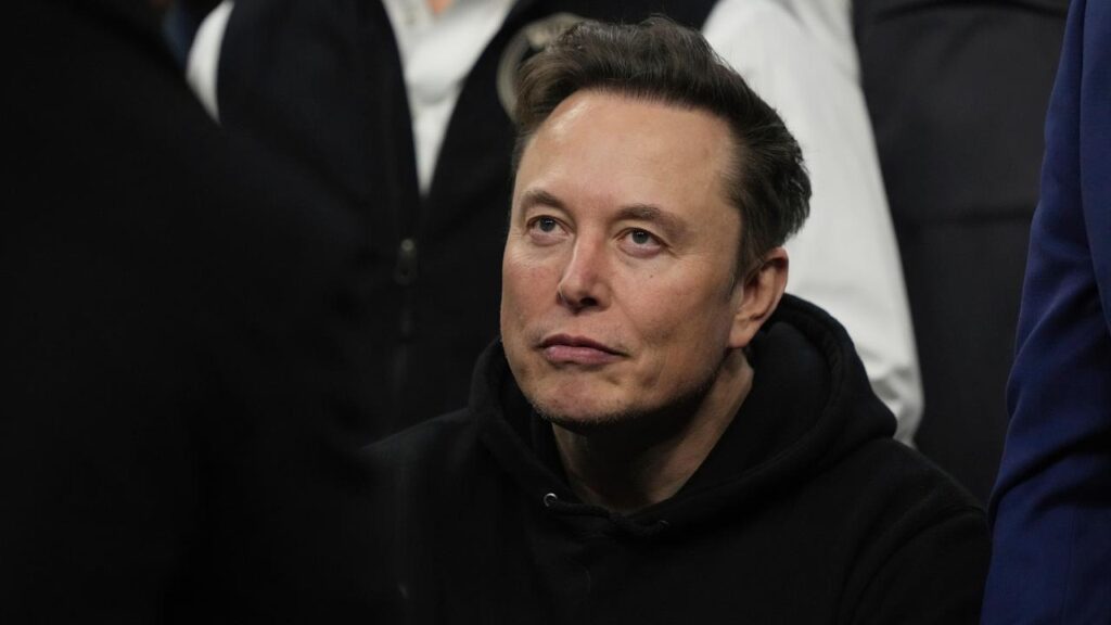 SpaceX’s public listing on the stock market could make Elon Musk the world’s first trillionaire.
