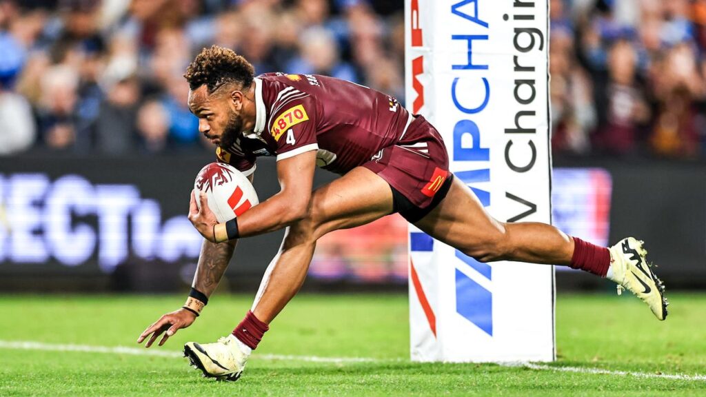 Hamiso Tabuai-Fidow scores tries for Queensland like they are going out of fashion.
