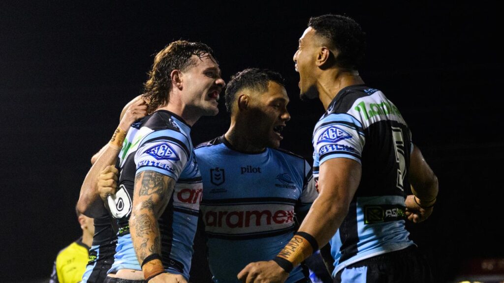 Billy Burns scored a double in the Sharks’ rousing victory over the Sea Eagles.
