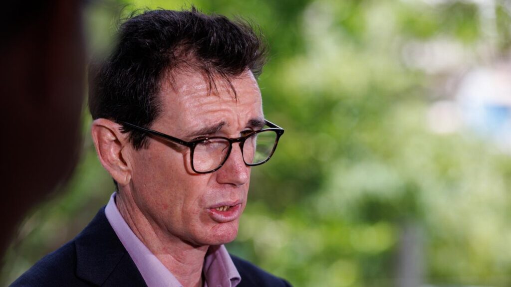 Queensland Rugby League chief executive Ben Ikin will  leave his post at the end of July.
