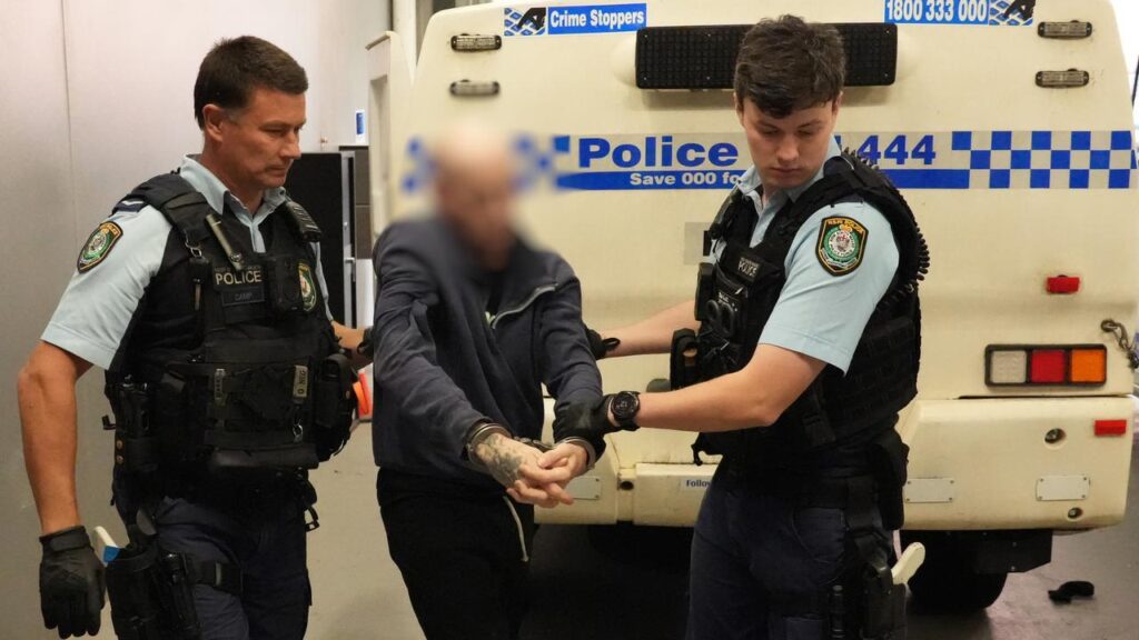 A four-day blitz targeting people with a history of DV has led to almost 1000 arrests.
