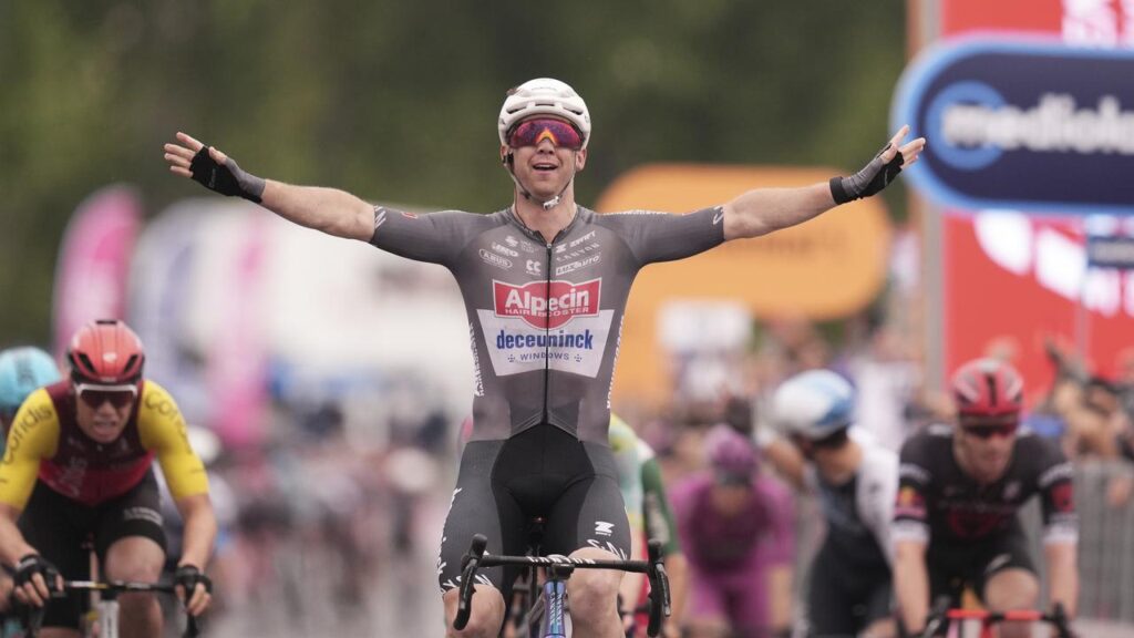 Australia’s Kaden Groves won a stage in the 2025 Giro d’Italia but has had to quit this years race.

