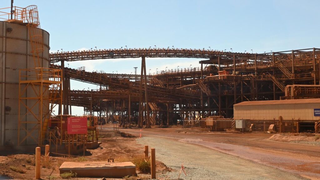The resources industry wants the government to improve investment conditions and competitiveness.

