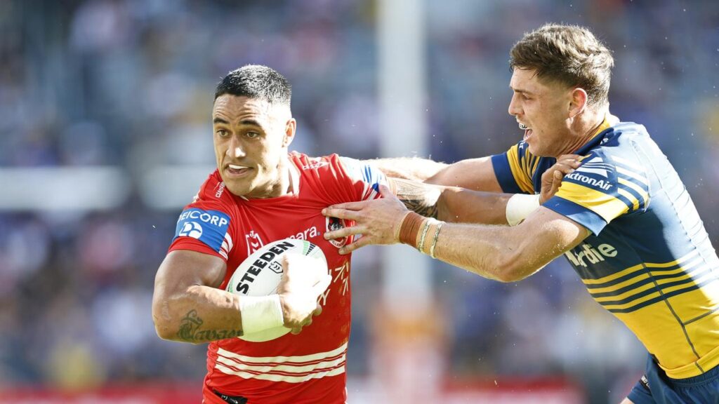 Valentine Holmes (left) is expected to play for St George Illawarra against Penrith on Sunday.

