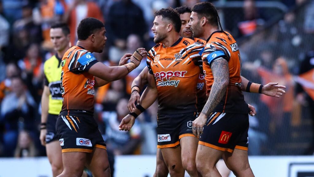 Wests Tigers have bounced back from a record defeat to post an eight-point win over Gold Coast.
