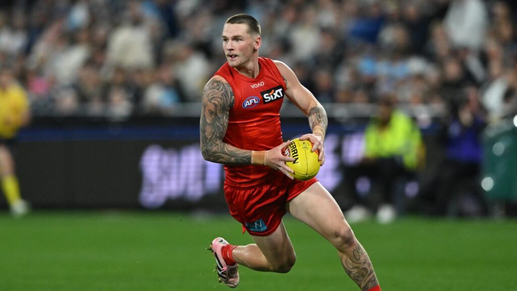 Having lost one of their stars to the Suns, Melbourne are keen for Bailey Humphrey to head south.
