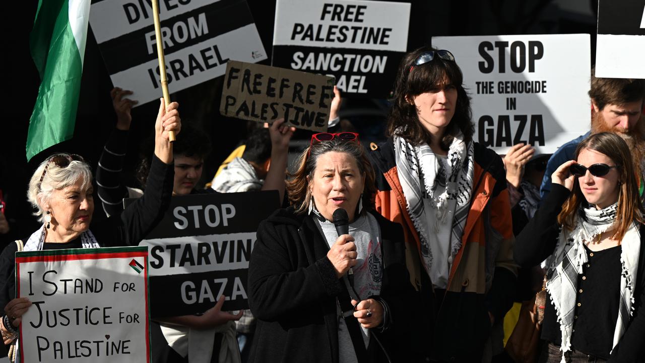 Activist Helen O'Sullivan (centre)
