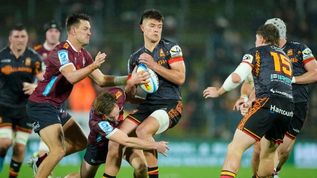 The Chiefs have proved too strong for the Reds, scoring an easy Super Rugby win in Hamilton.
