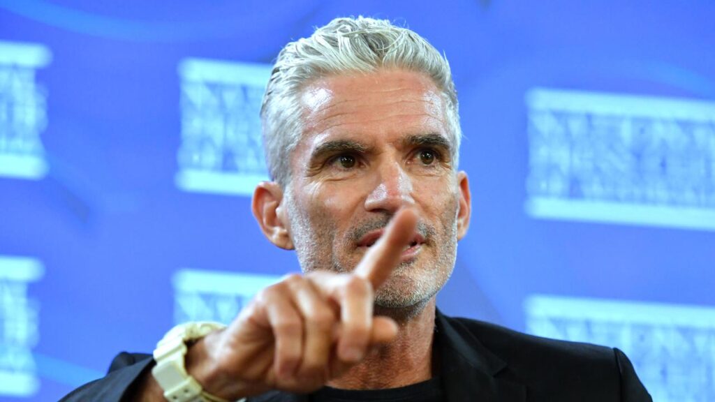Ex-Socceroo Craig Foster says players are reluctant to speak out about human rights abuses.
