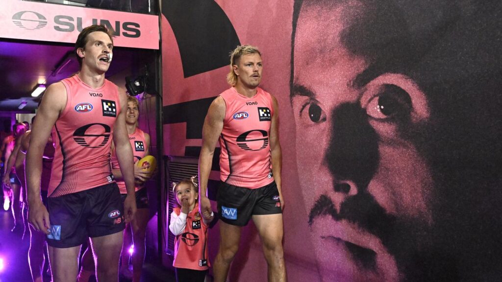 Hardman Nick Holman (right) is setting the example for the Suns as they try to end their slump.
