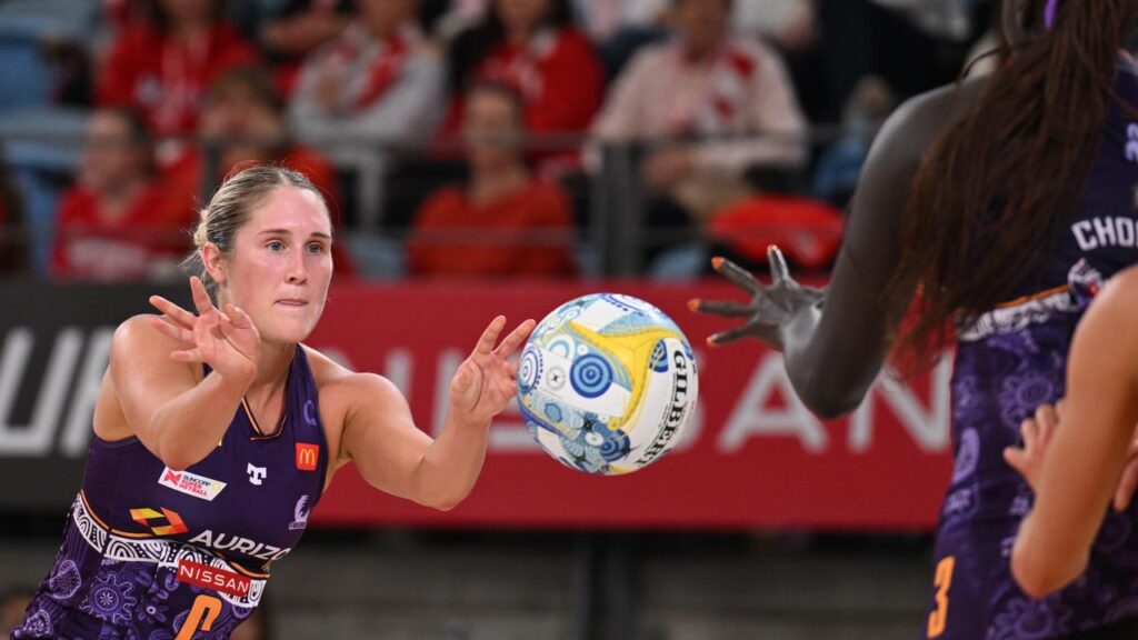 Maddy Gordon finished with 20 feeds and 10 goal assists for the Firebirds.
