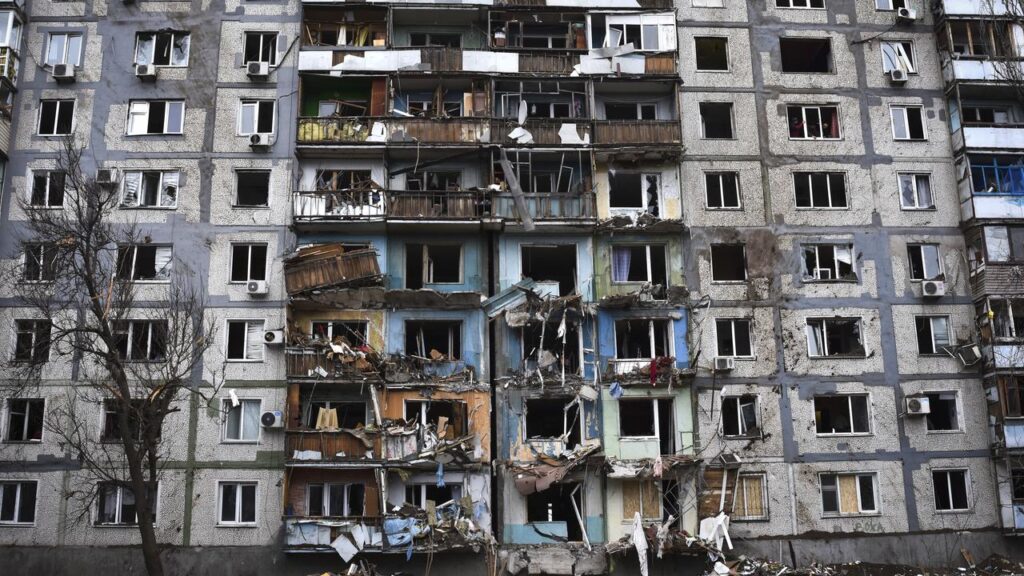 Ukrainians living under Russian occupation have been urged to leave the Zaporizhzhia region.

